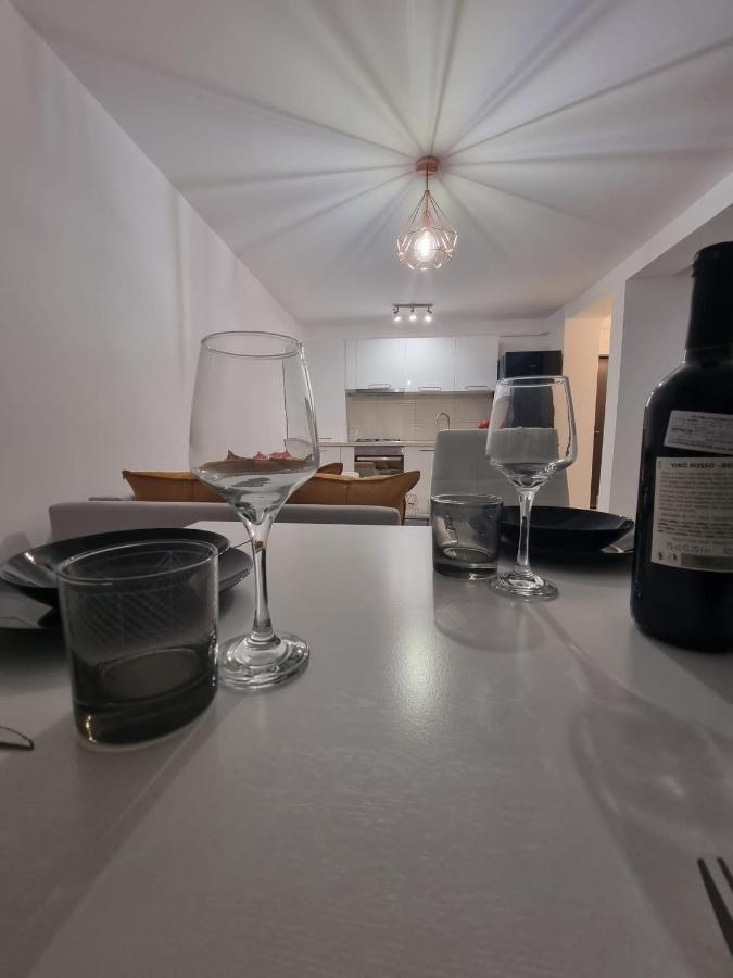 Dreams Escape 2 Apartment Крайова Екстериор снимка